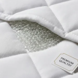 Nahaufnahme der Glasperlen-Füllung einer Decke aus dem gewichtete decke premium test.